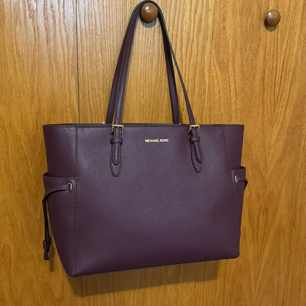 Michael Kors Gilly Large Drawstring Tote